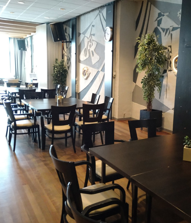 feestzaal-tafels-mooc